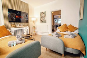 3 chambres, fer et planche à repasser, Wi-Fi gratuit, draps fournis