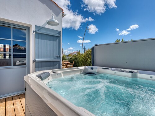 Maison Bains de Mer & Jacuzzi à 2 pas de la plage, Centre à pied, 6 pers