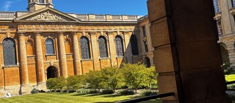 Stylish 2-Bed Apt
| 10 Mins to Oxford Universities/city | Free private parking