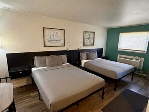 Ferros/tábuas de passar roupa, Wi-Fi, roupa de cama