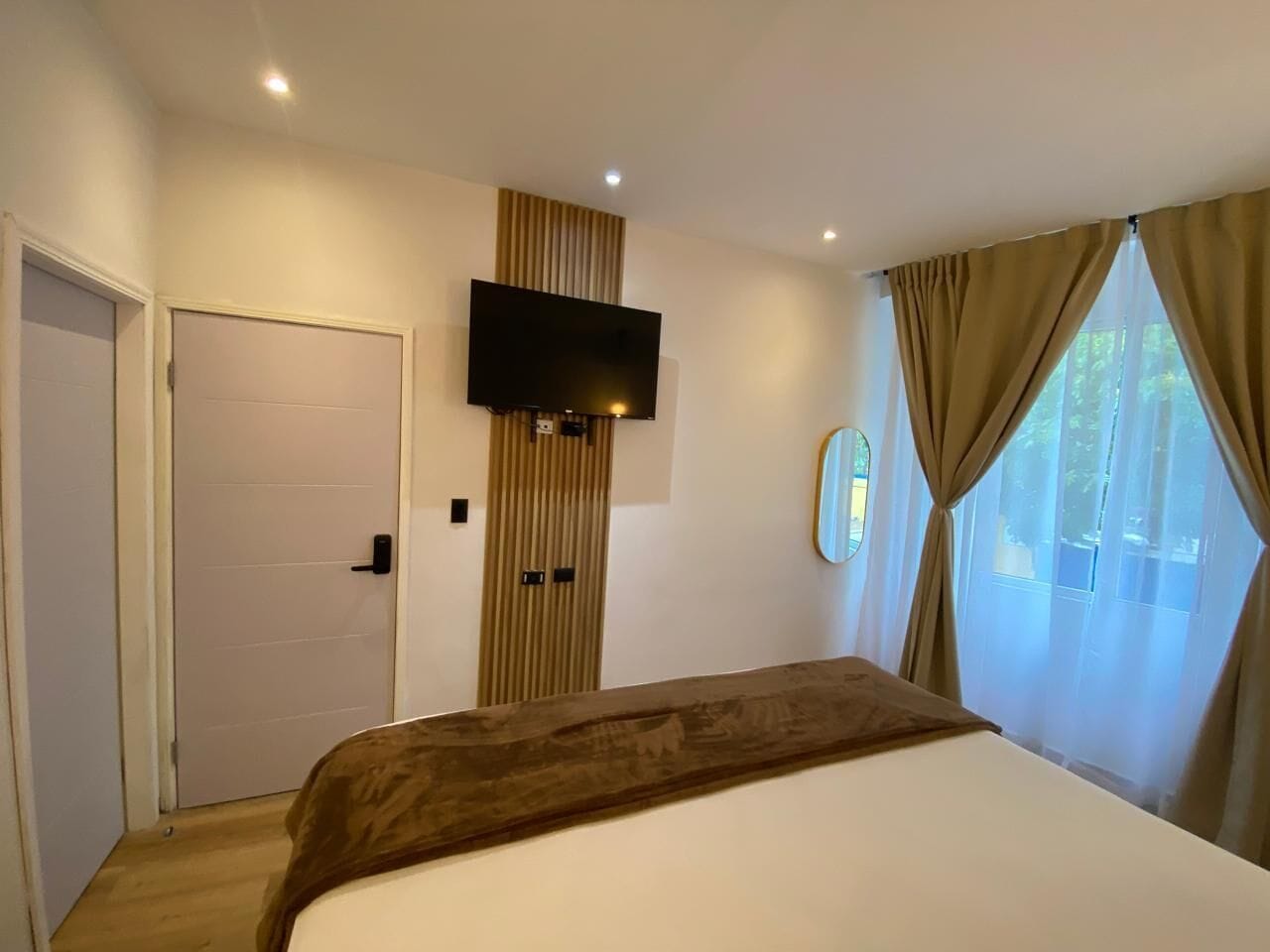 Deluxe Room | Premium bedding, free WiFi, bed sheets