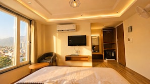 8 bedrooms, iron/ironing board, WiFi, bed sheets - Hotel Montarara Rishikesh (Rishikesh)