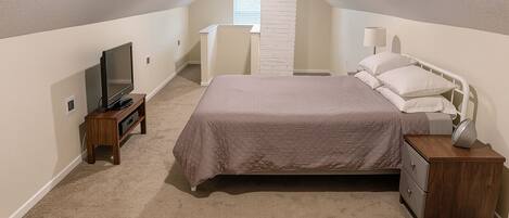 3 bedrooms, iron/ironing board, Internet, bed sheets
