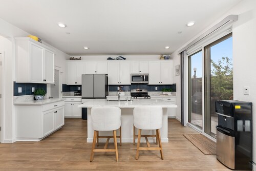 Welcome  - Modern, North Sacramento Tropical Home