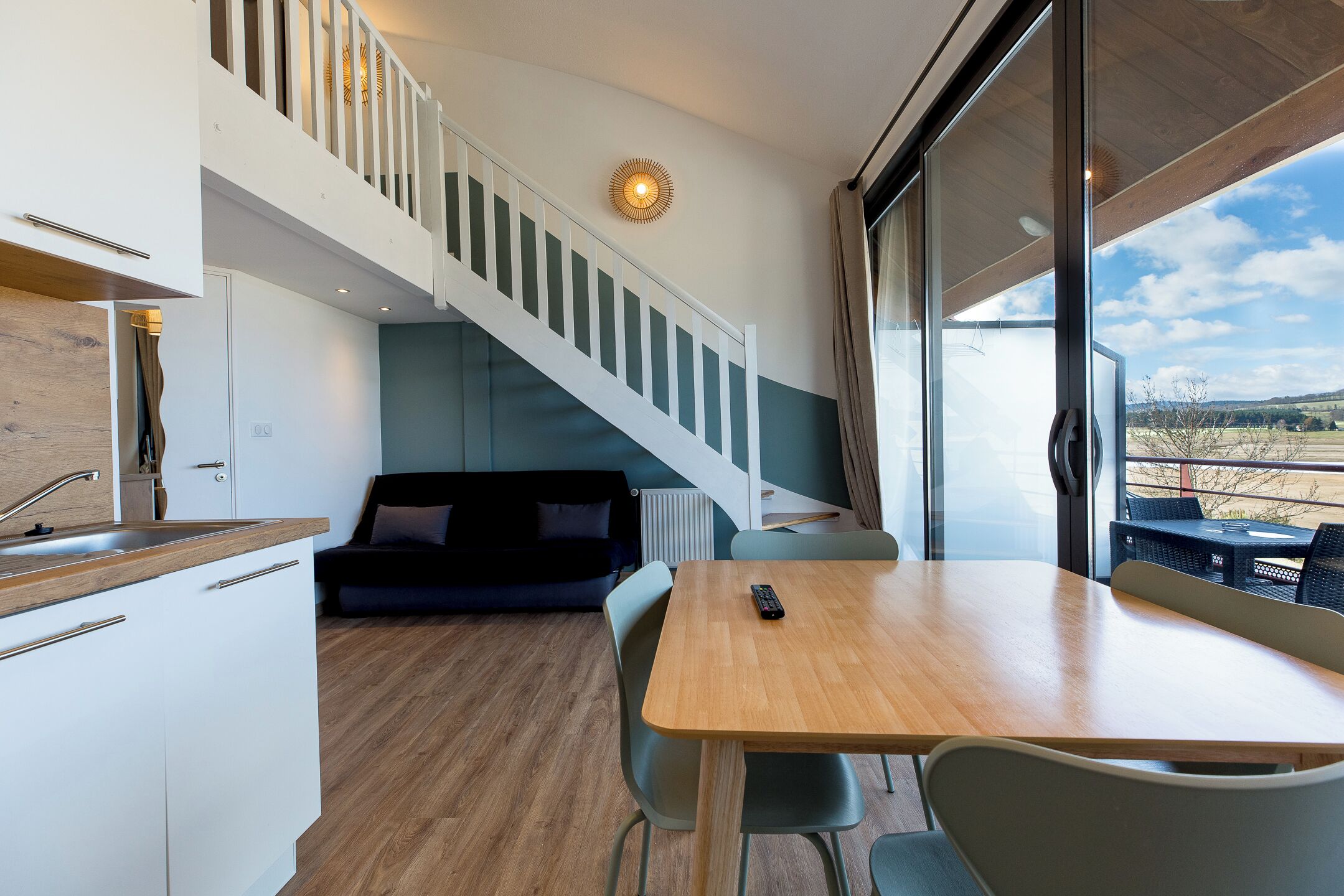 Familie studio, balkon | Privékeuken