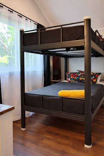 Peaceful private house in nature, steps from the heart of Hanga Roa