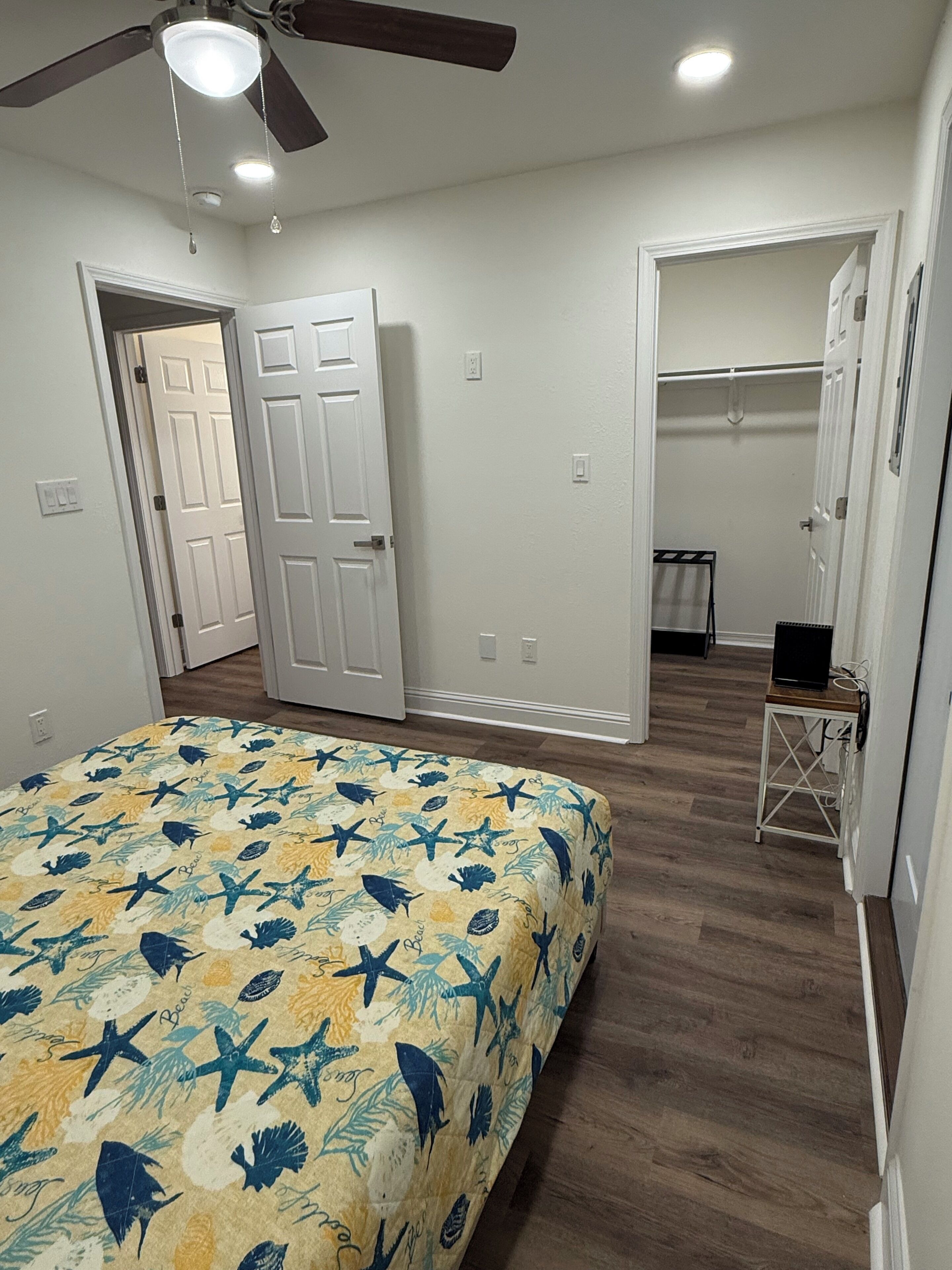 2 bedrooms, desk, iron/ironing board, free WiFi