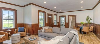 5BR Historic Retreat on 3 Acres | Near Polaris
