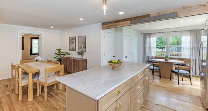 5BR Historic Retreat on 3 Acres | Near Polaris