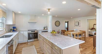 5BR Historic Retreat on 3 Acres | Near Polaris