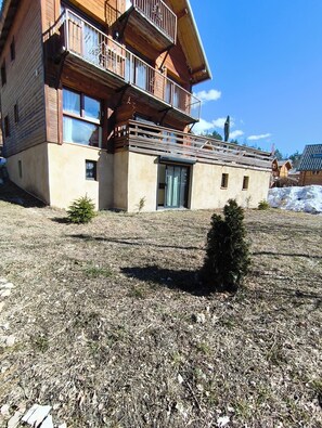 Exterior - APPART T3 RDC AVEC JARDIN VILLAGE ALLOS DANS CHALET (Allos)