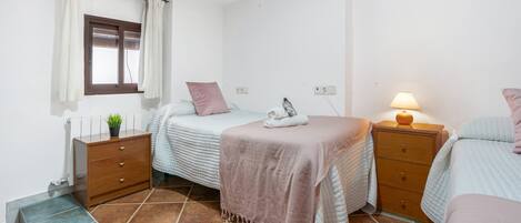1 habitación, wifi y ropa de cama