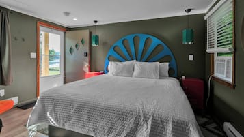 Comfort Room, Lake View | Desk, laptop workspace, WiFi (free)
