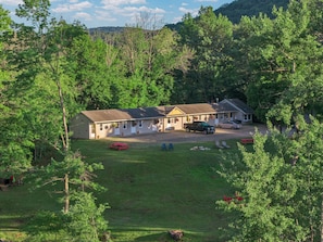 Front of property - Berkshire Lake Lodge (Lee)