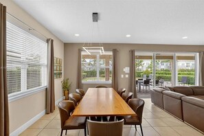 Dining - Stupendous Disney Vacation Home W Private Pool (Kissimmee)
