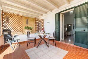 Outdoor dining - Casa Brigante - Monolocale by BarbarHouse (Torre Pali)
