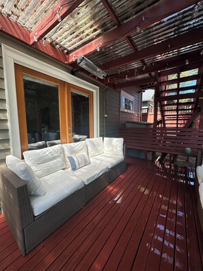 Terrace/patio - Furnished 3BR Seattle Family Home w/ Yard, Parking & 2 Baths (Seattle)