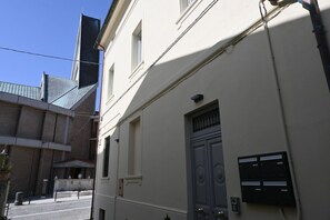 Esterni