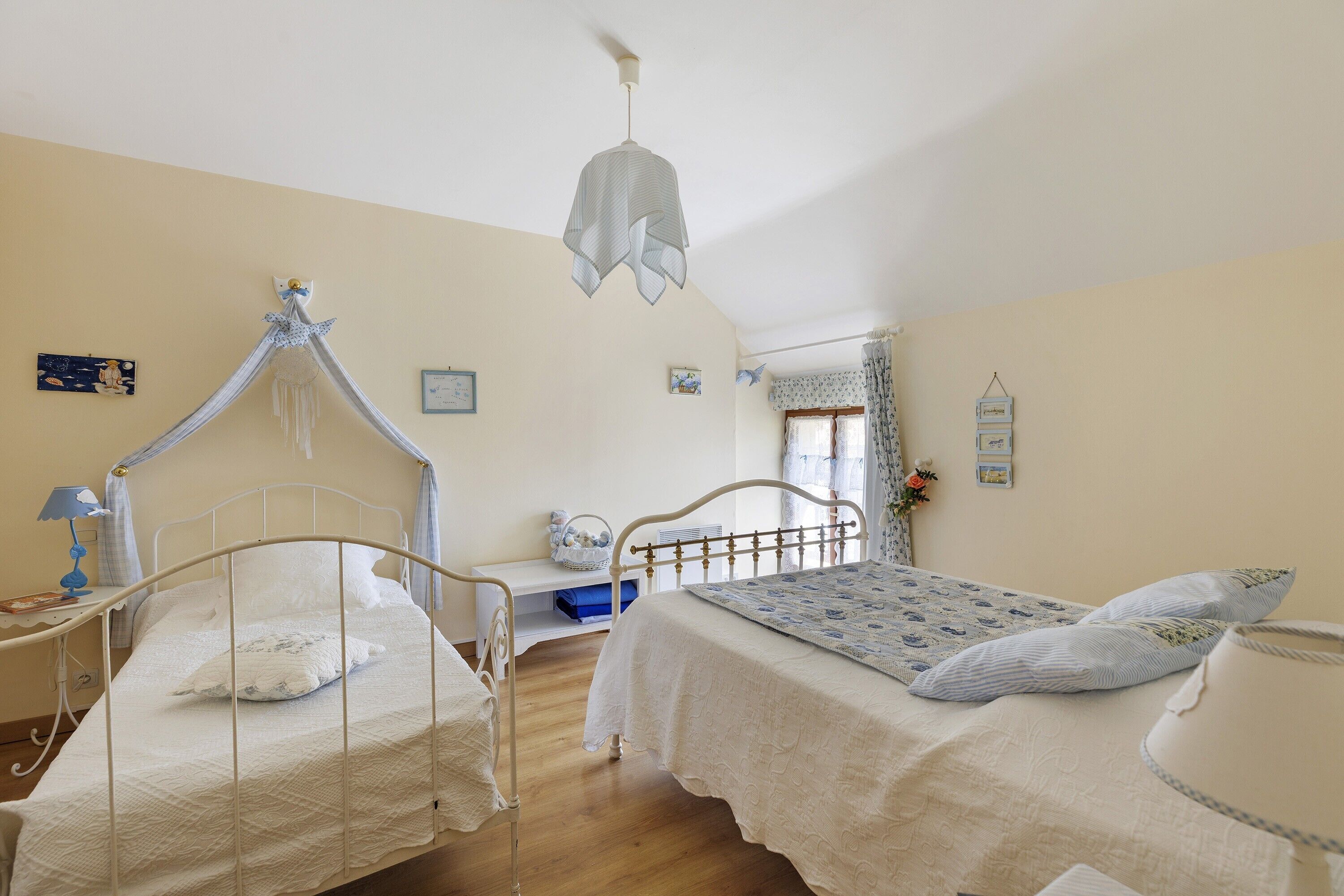 2 camere, ferro/asse da stiro, Wi-Fi