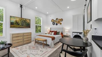 In-room safe, desk, iron/ironing board, WiFi