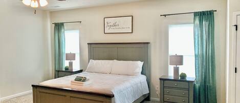 5 bedrooms, iron/ironing board, WiFi, bed sheets
