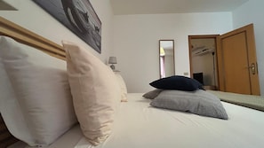 Fer et planche à repasser, Wi-Fi, draps fournis