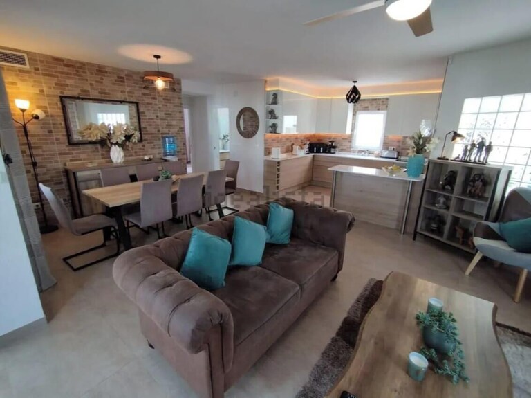 Luxury 5-bedroom Villa With Pool In Adorable El Chaparral Perfect For Families - Torrevieja