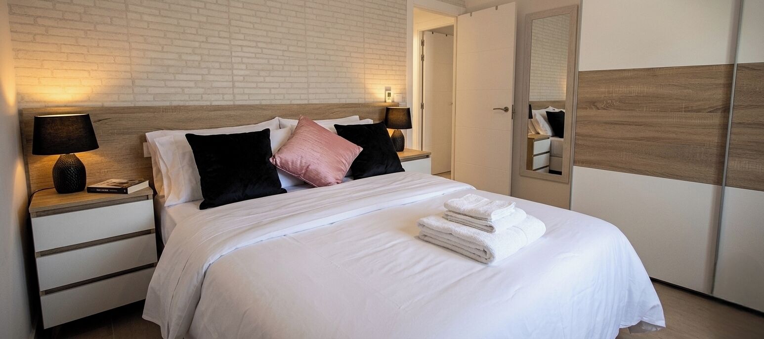 5 bedrooms, iron/ironing board, free WiFi, bed sheets