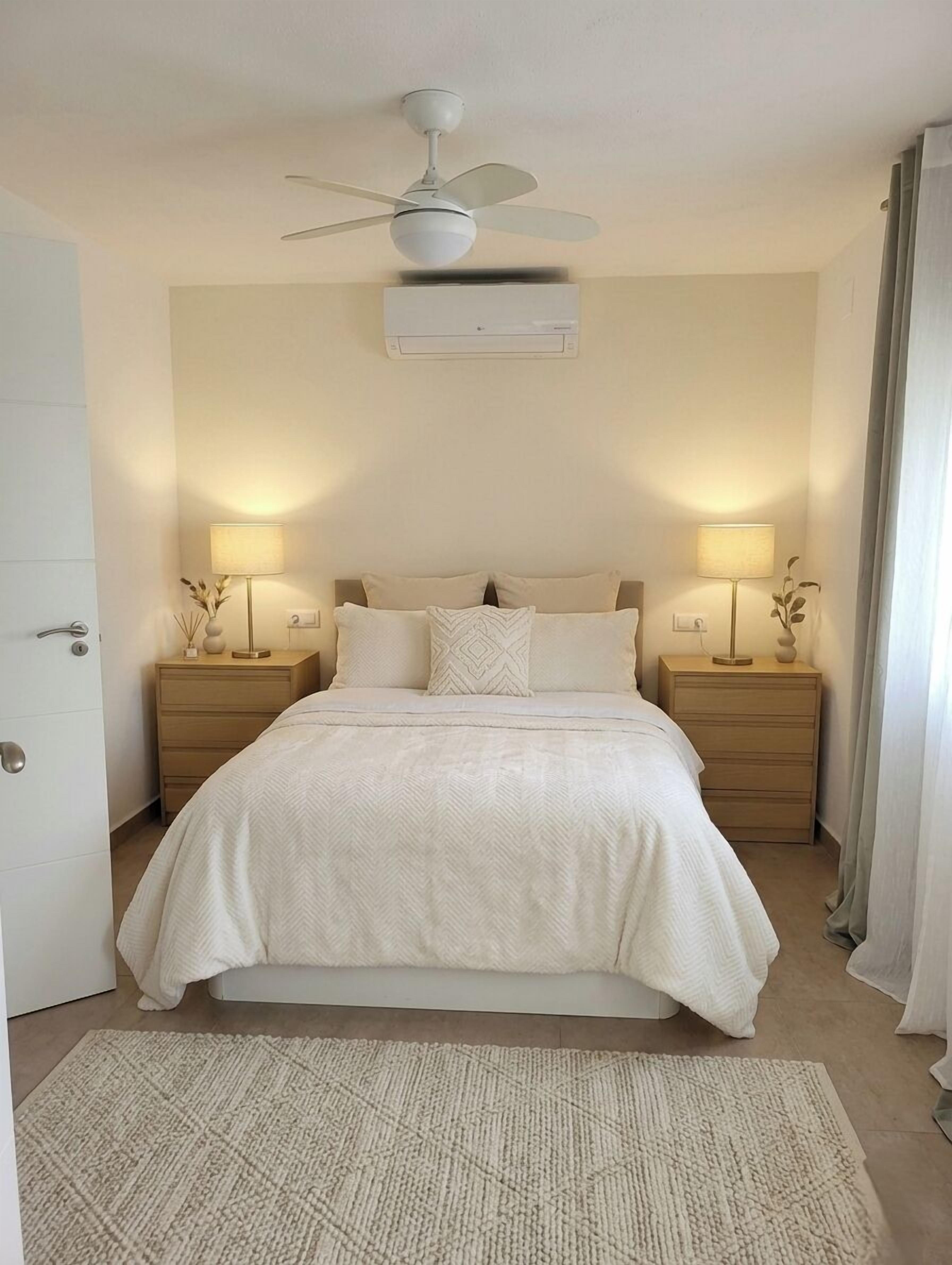 5 bedrooms, iron/ironing board, free WiFi, bed sheets