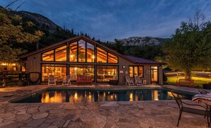 Outdoor pool - Wiesbaden Hot Springs Hotel & Spa (Ouray)