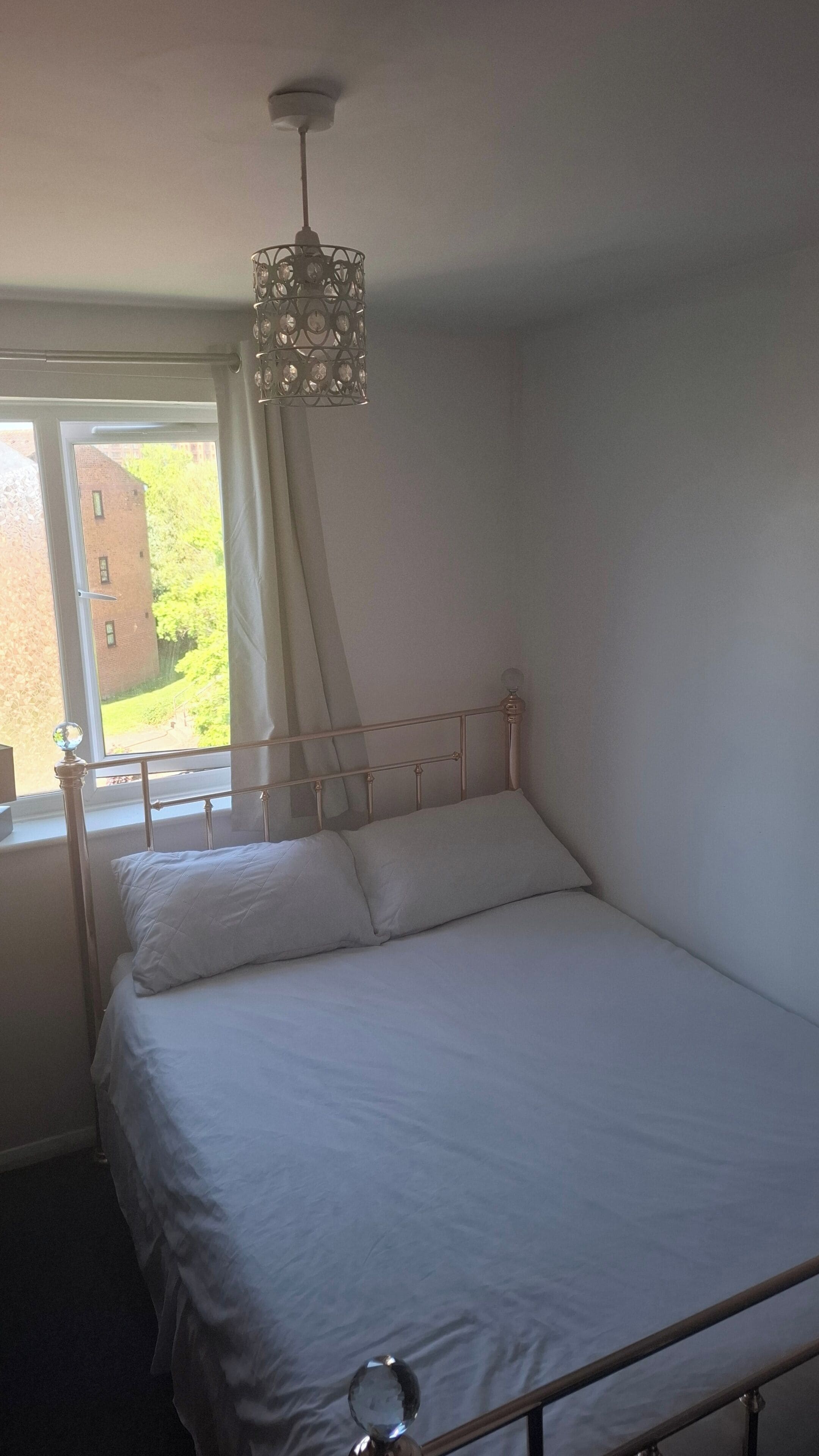 1 chambre, fer et planche à repasser, Wi-Fi gratuit, draps fournis