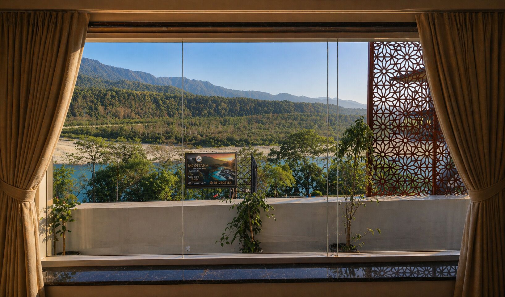 Suite with Mountain View | Minibar, desk, laptop workspace, free WiFi