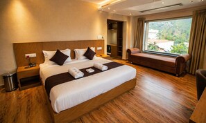 Suite with Mountain View