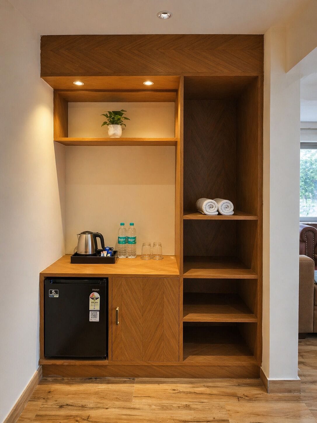 Suite studio Prestige, vue sur la montagne | Minibar, bureau, espace de travail pour ordinateurs portables