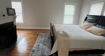 Spacious 4-bedroom house in beautiful Frankfort walking distance of the Capital