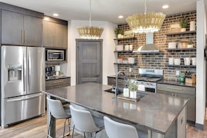 Private kitchen - Moondrift Station - Powderhouse Pass (Lead)