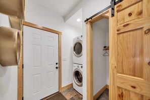 Interior - Kussy Slopeside Chalet at Terry Peak (Lead)