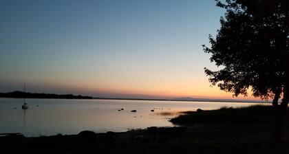 Koala Escape St Albans - Champlain Cove Lakefront Sunset Retreat
