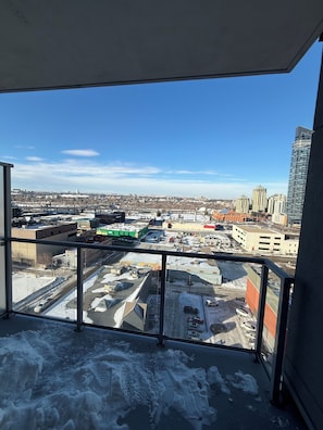Property grounds - Condo Downtown (Beltline) w/ Underground Parking (Calgary)