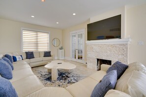 TV - Family Beach Getaway 1 block to Beach & Boardwalk (Ventnor City)