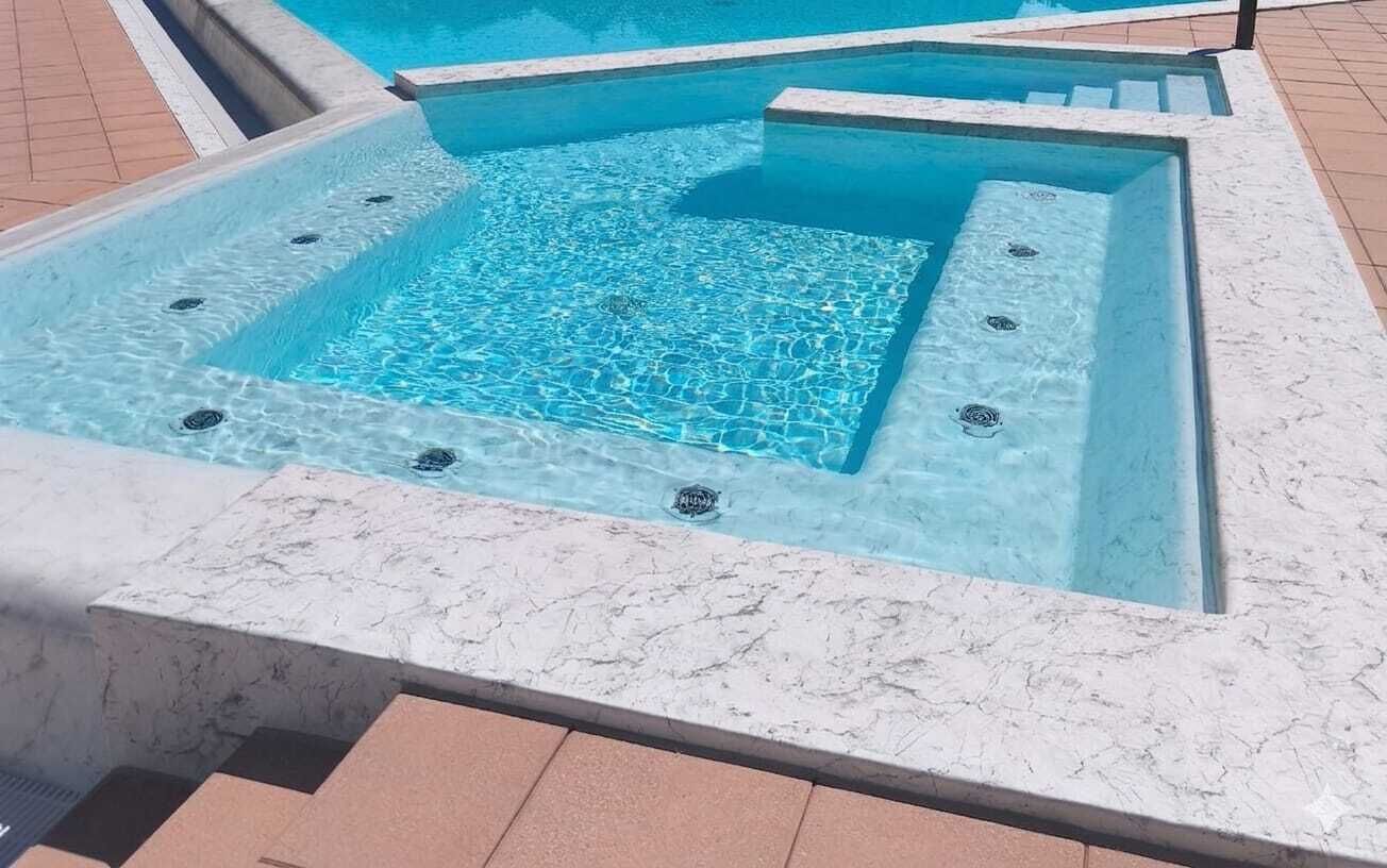 プール