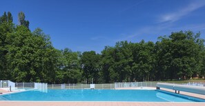 Pool - Le Cocon du lac,Sleeps 5, Pool & Lake (Monflanquin)