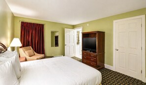 Studio Suite, 1 King Bed - Colonial Motel (Brattleboro)