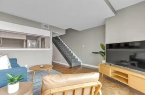 Living area - Great Downtown Austin Loft 2 Bedroom Apt. (Austin)