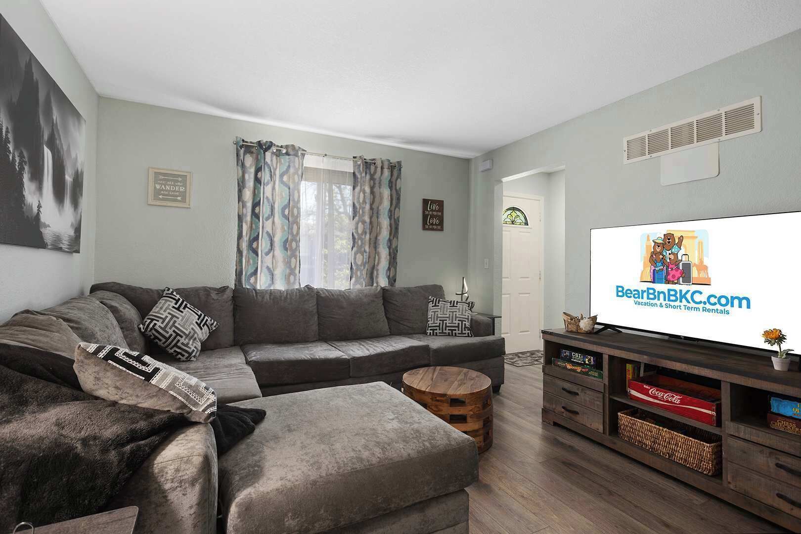 TV, fireplace, offices