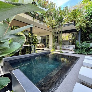 Pool - KUNUK (Santa Teresa)