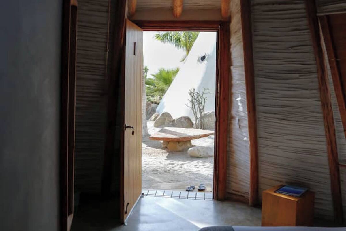 Luxury Cabin, Balcony, Beach View
