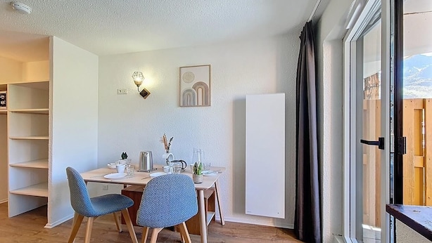 Dining - 100m from ski slopes, 6th floor, balcony, ski locker, 23m², Val Thorens (Val Thorens)