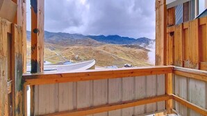 Property grounds - 100m from ski slopes, 6th floor, balcony, ski locker, 23m², Val Thorens (Val Thorens)