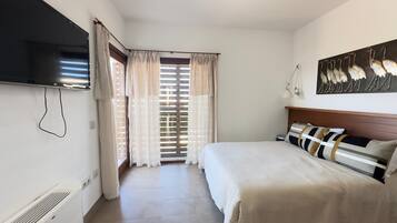 5 bedrooms, bed sheets
